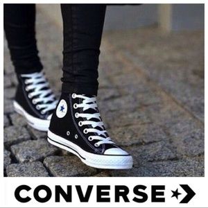 💕SALE💕 Converse Men’s Black Blue Hightop Chucks